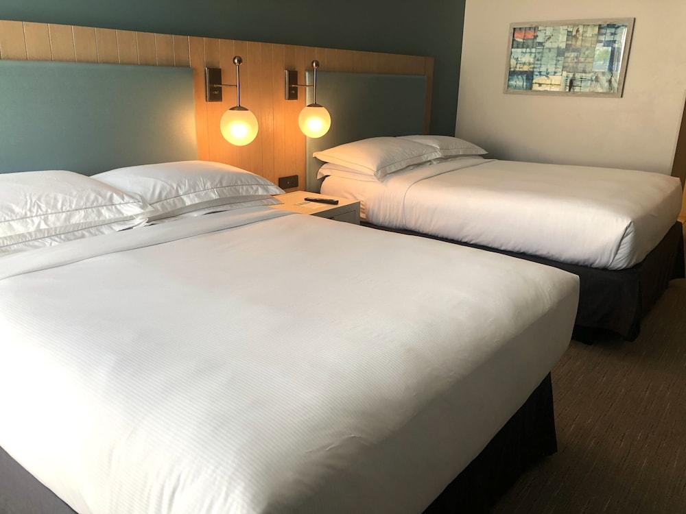 Suncoast Anaheim, Tapestry Collection By Hilton Hotel