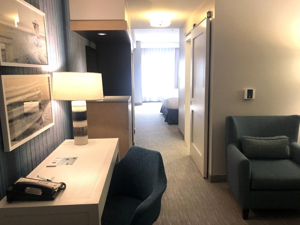 Hotel Suncoast Anaheim, Tapestry Collection By Hilton
